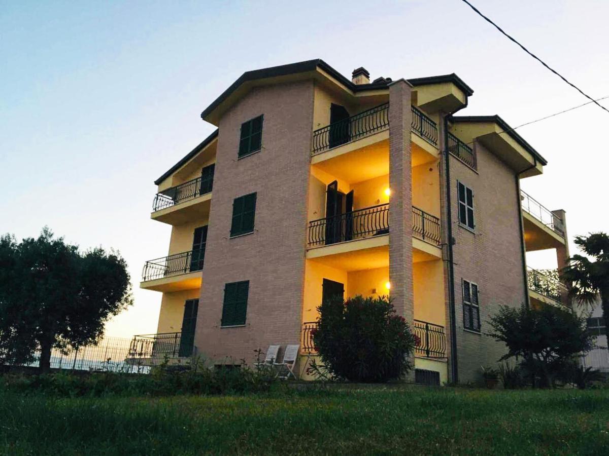 La Collina Di Emma Villa Massignano Luaran gambar